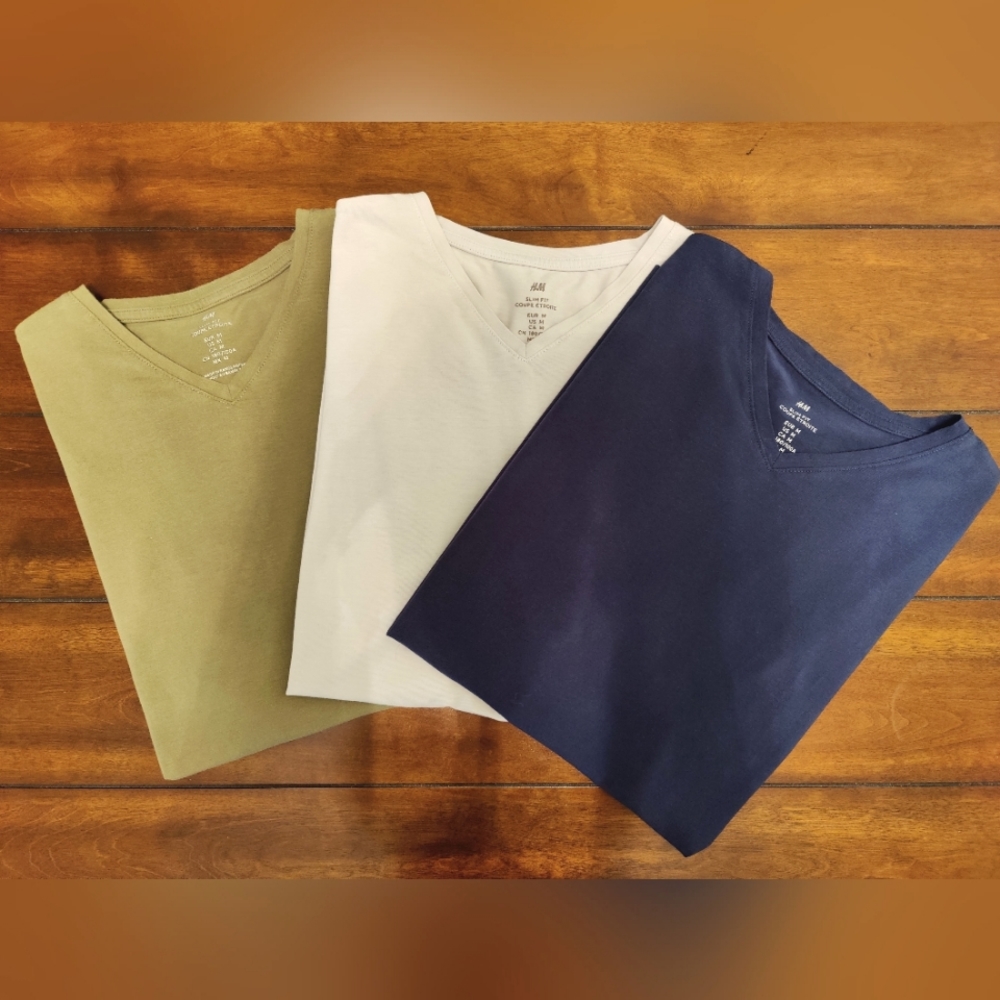 H&M slim fit cotton V neck Tshirts short sleeve size Medium